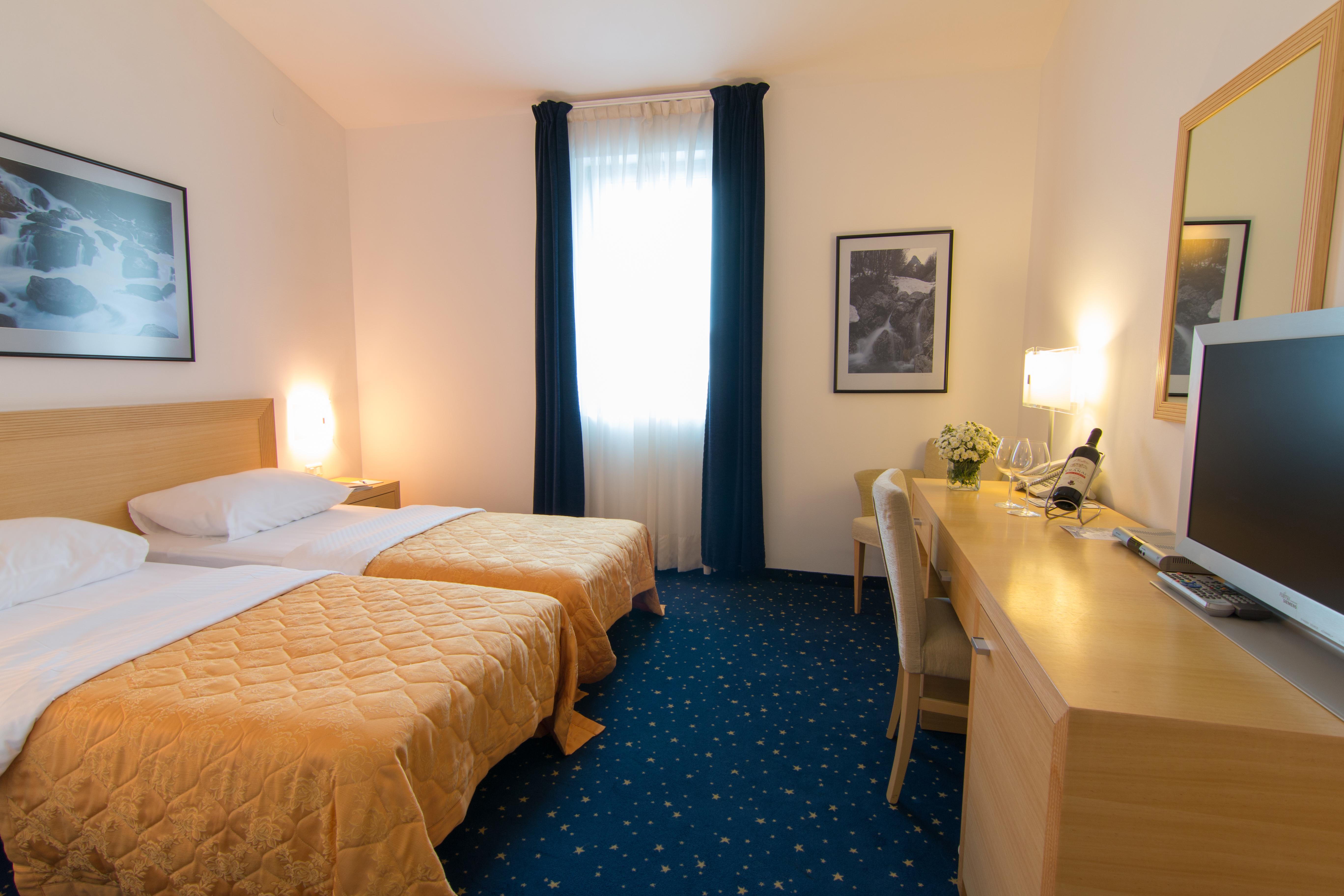 Hotel Blue Star Будва Экстерьер фото